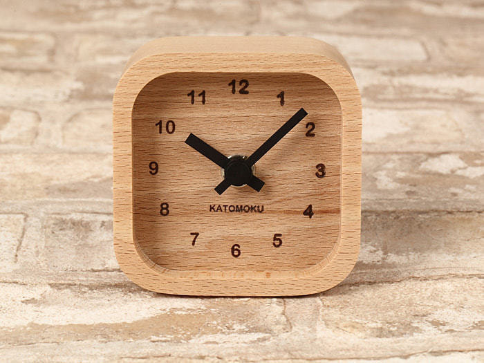 郡上踊りで有名な郡上八幡で観光体験のカトモクのお店を運営する加藤木工が作る日本製セイコー電波壁掛け時計
