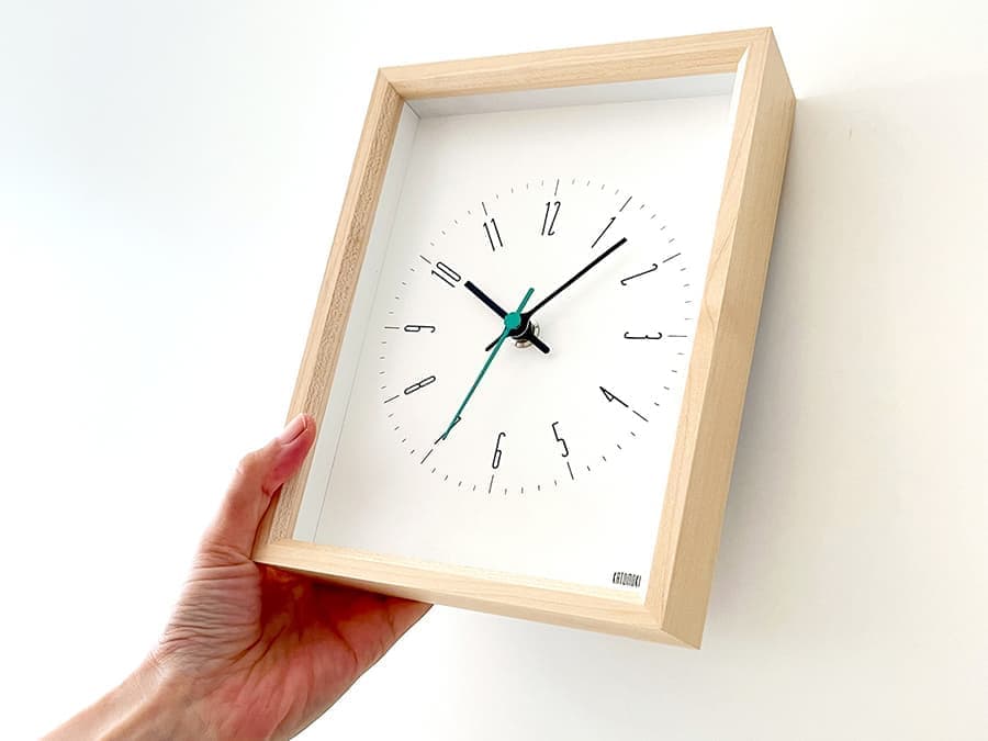 加藤木工が作る日本製おしゃれインテリア電波置き時計