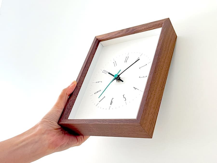 加藤木工が作る日本製おしゃれインテリア電波置き時計