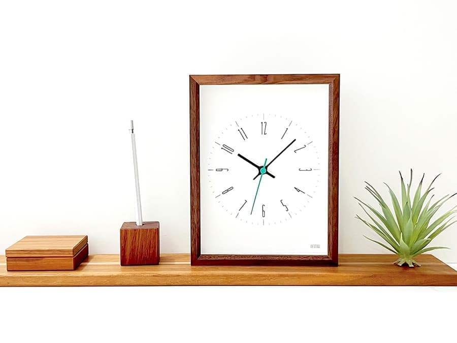 加藤木工が作る日本製おしゃれインテリア電波置き時計