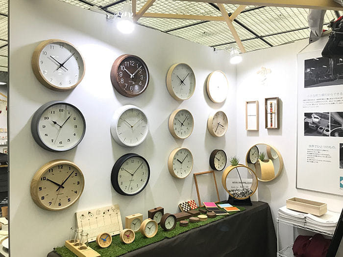 郡上八幡で観光体験のカトモクのお店を運営する加藤木工が作る日本製セイコー電波壁掛け時計