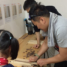 郡上八幡で観光体験のカトモクのお店を運営する加藤木工が作る日本製セイコー電波壁掛け時計