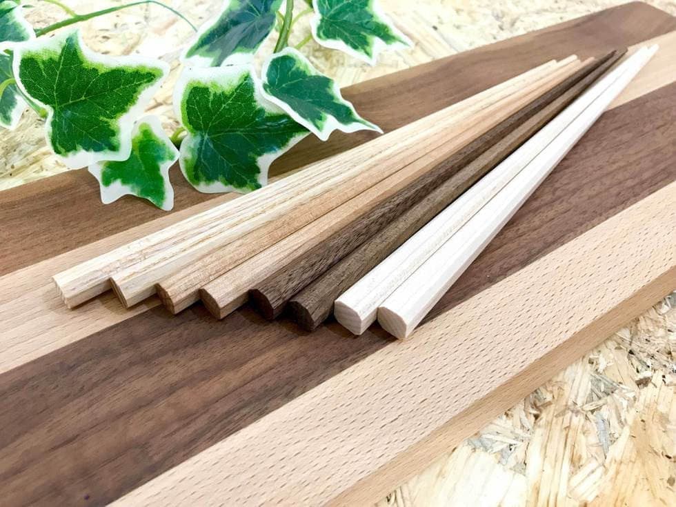 郡上八幡で観光体験のカトモクのお店を運営する加藤木工が作る日本製セイコー電波壁掛け時計