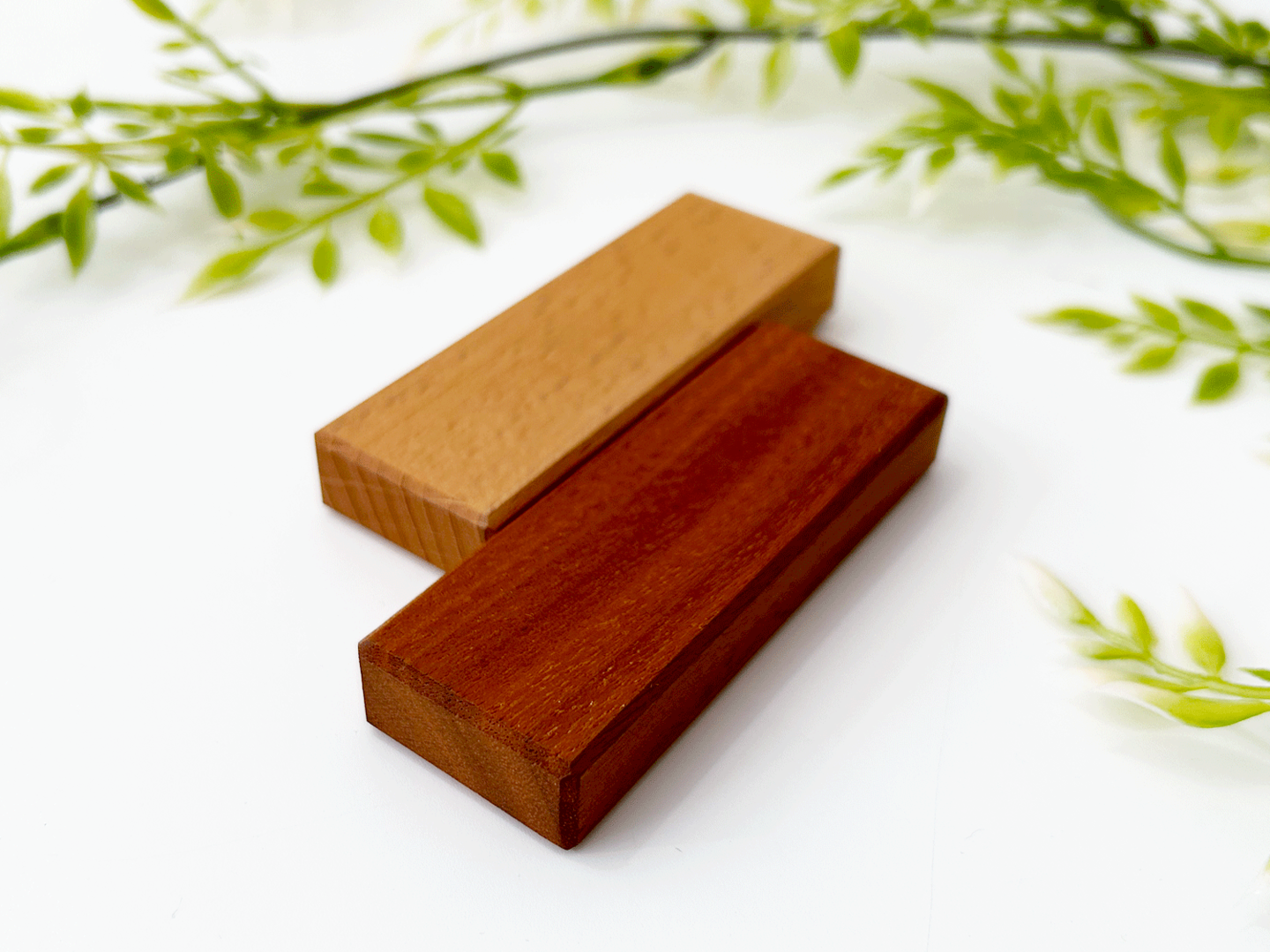 マグネット 磁石 じしゃく 木製マグネット 収納 収納アイテム 収納グッズ ネオジウム磁石 吸着力 0.9kgf エマウォール マグネットクロス 浮かせる収納 木の家 アンティーク 天然素材 無垢材 無垢 天然木 家具 おもちゃ 積み木 ビーチ ビーチ材 ブナ 木目 ごま柄 世界三大銘木 銘木 高級材 ウォールナット クルミ 上品 美しい プレゼント 贈り物 ギフト 記念品 贈答品 新生活 模様替え 心機一転 アクセント 新築 お祝い 国産 国内製造 国内メーカー 日本製 木工 木工雑貨 木製 木製雑貨 インテリア雑貨 北欧 日本 岐阜県 郡上市 八幡町 郡上八幡 郡上おどり 郡上踊り