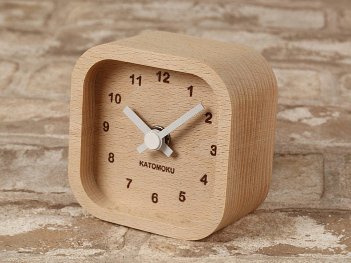 郡上踊りで有名な郡上八幡で観光体験のカトモクのお店を運営する加藤木工が作る日本製セイコー電波壁掛け時計