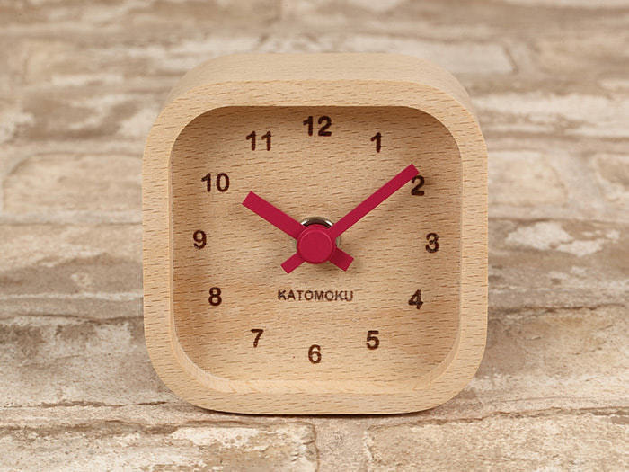 郡上踊りで有名な郡上八幡で観光体験のカトモクのお店を運営する加藤木工が作る日本製セイコー電波壁掛け時計