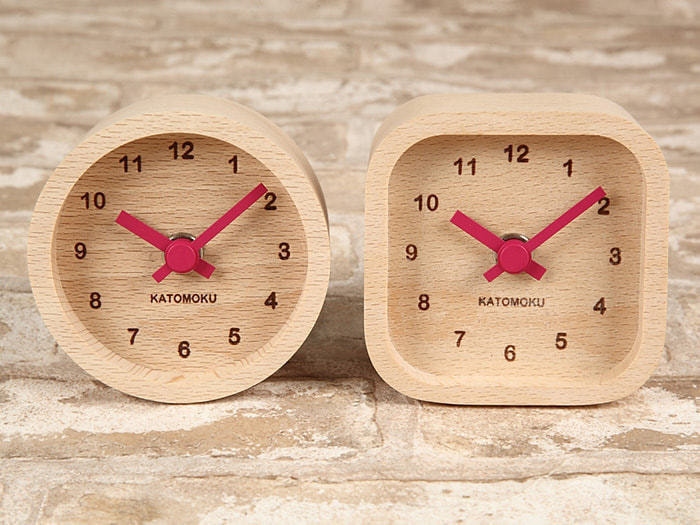 郡上踊りで有名な郡上八幡で観光体験のカトモクのお店を運営する加藤木工が作る日本製セイコー電波壁掛け時計