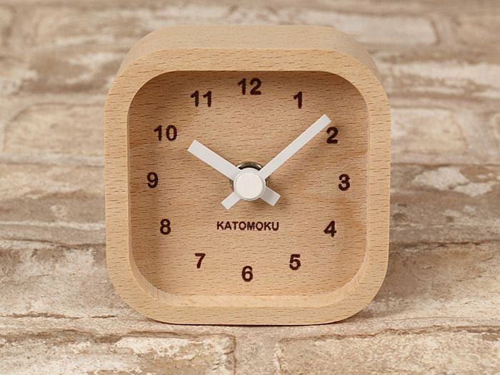 郡上踊りで有名な郡上八幡で観光体験のカトモクのお店を運営する加藤木工が作る日本製セイコー電波壁掛け時計