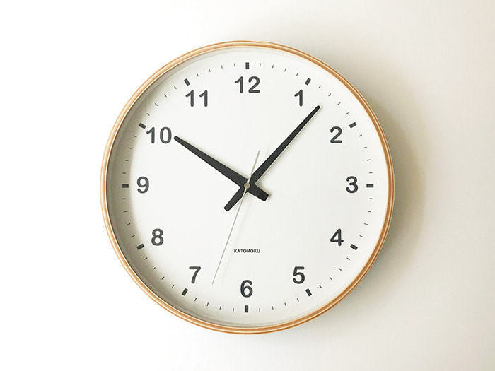 郡上踊りで有名な郡上八幡で観光体験のカトモクのお店を運営する加藤木工が作る日本製セイコー電波壁掛け時計