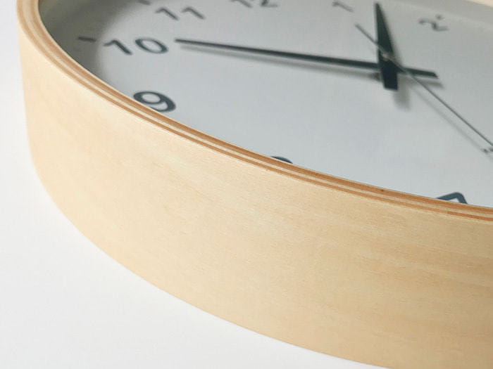 郡上踊りで有名な郡上八幡で観光体験のカトモクのお店を運営する加藤木工が作る日本製セイコー電波壁掛け時計