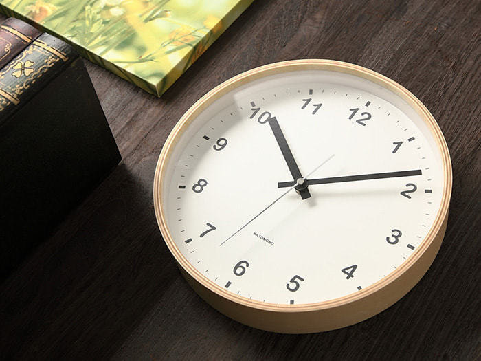 郡上踊りで有名な郡上八幡で観光体験のカトモクのお店を運営する加藤木工が作る日本製セイコー電波壁掛け時計