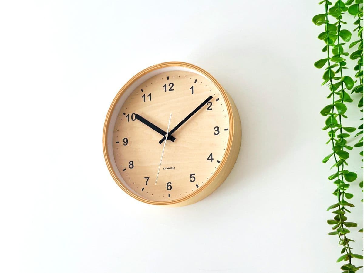 郡上踊りで有名な郡上八幡で観光体験のカトモクのお店を運営する加藤木工が作る日本製セイコー電波壁掛け時計