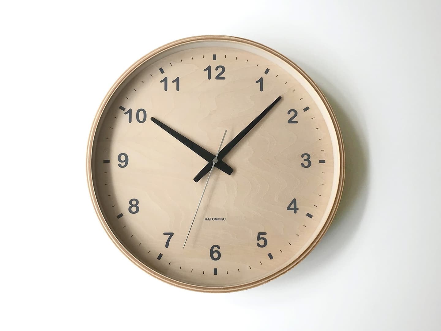 郡上踊りで有名な郡上八幡で観光体験のカトモクのお店を運営する加藤木工が作る日本製セイコー電波壁掛け時計