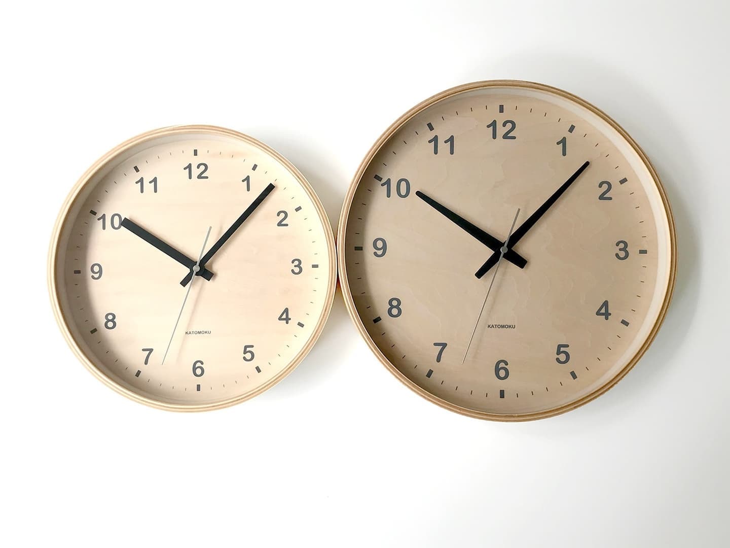 郡上踊りで有名な郡上八幡で観光体験のカトモクのお店を運営する加藤木工が作る日本製セイコー電波壁掛け時計