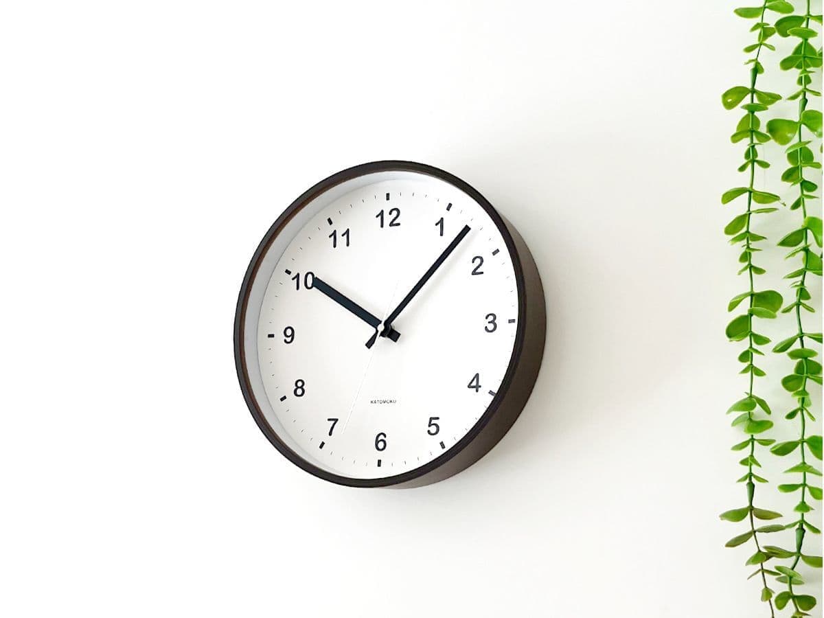 郡上踊りで有名な郡上八幡で観光体験のカトモクのお店を運営する加藤木工が作る日本製セイコー電波壁掛け時計