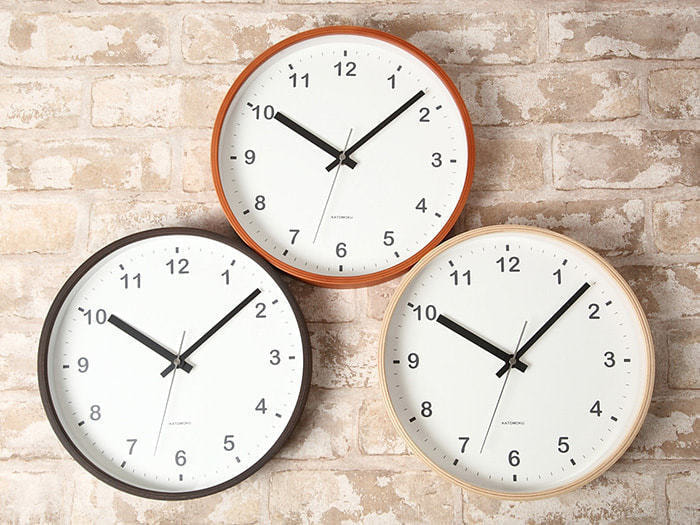 郡上踊りで有名な郡上八幡で観光体験のカトモクのお店を運営する加藤木工が作る日本製セイコー電波壁掛け時計