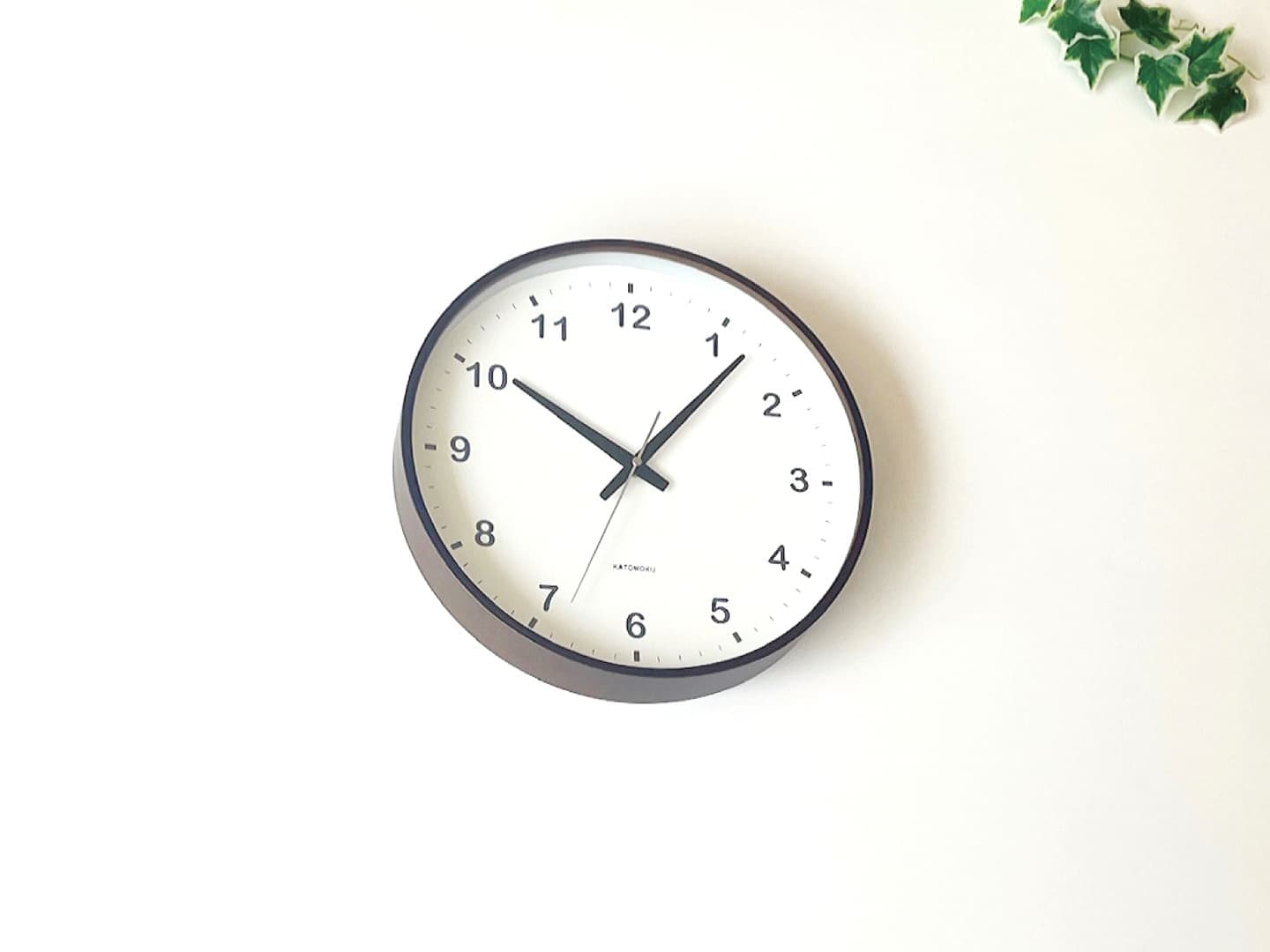 郡上踊りで有名な郡上八幡で観光体験のカトモクのお店を運営する加藤木工が作る日本製セイコー電波壁掛け時計