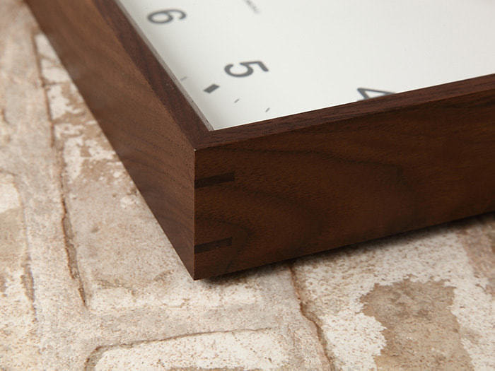 郡上踊りで有名な郡上八幡で観光体験のカトモクのお店を運営する加藤木工が作る日本製セイコー電波壁掛け時計