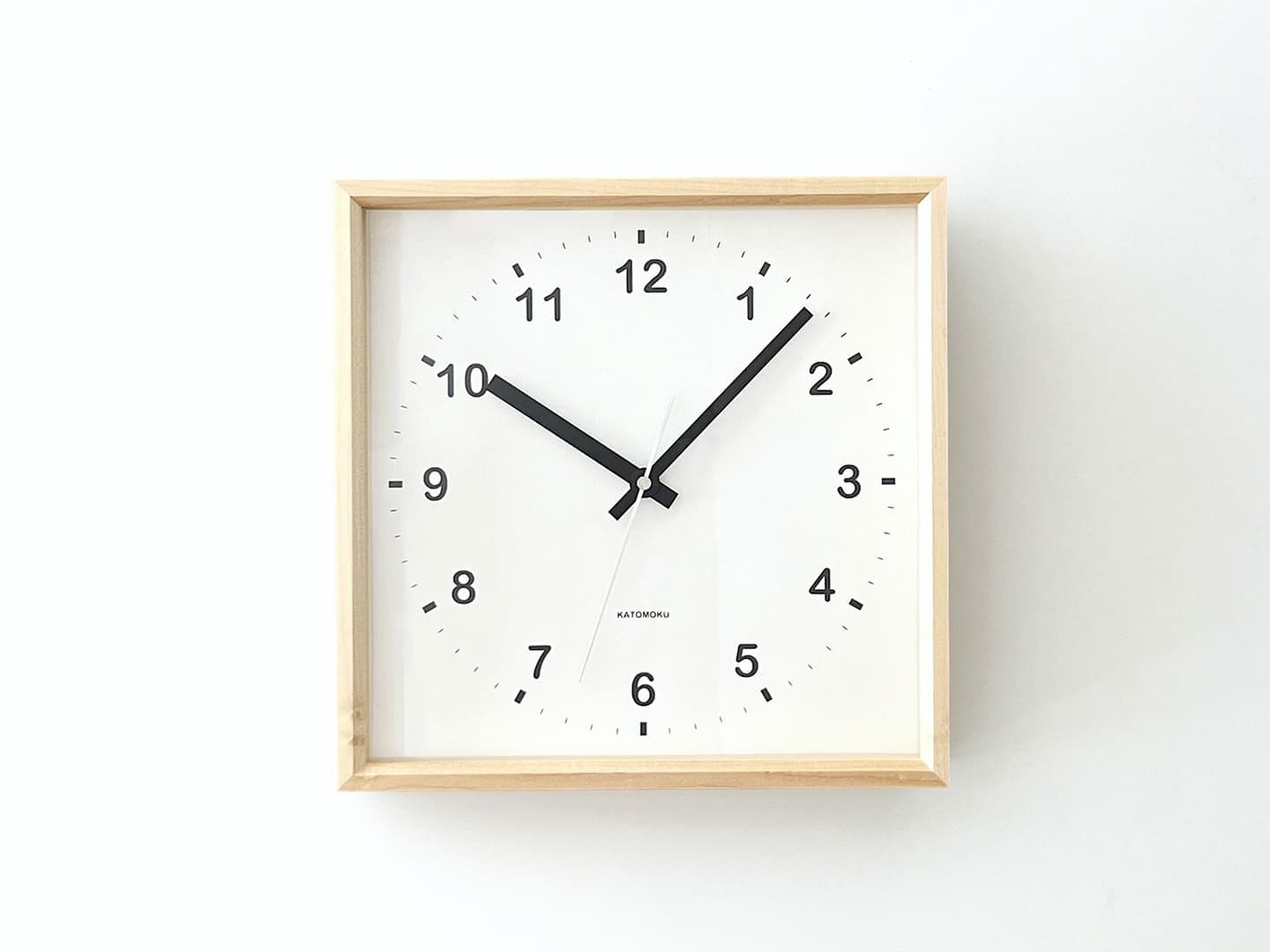 郡上踊りで有名な郡上八幡で観光体験のカトモクのお店を運営する加藤木工が作る日本製セイコー電波壁掛け時計