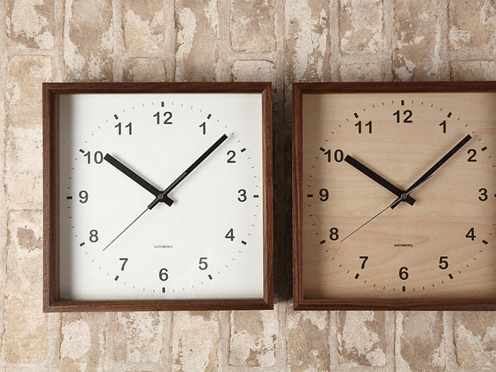 郡上踊りで有名な郡上八幡で観光体験のカトモクのお店を運営する加藤木工が作る日本製セイコー電波壁掛け時計