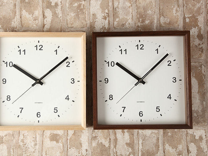 郡上踊りで有名な郡上八幡で観光体験のカトモクのお店を運営する加藤木工が作る日本製セイコー電波壁掛け時計