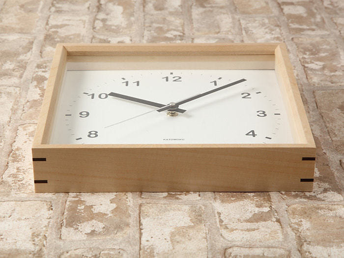 郡上踊りで有名な郡上八幡で観光体験のカトモクのお店を運営する加藤木工が作る日本製セイコー電波壁掛け時計