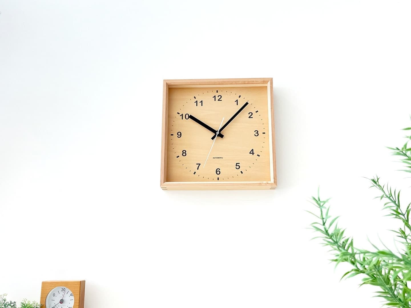 郡上踊りで有名な郡上八幡で観光体験のカトモクのお店を運営する加藤木工が作る日本製セイコー電波壁掛け時計