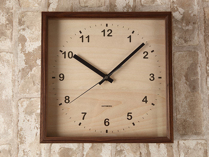 郡上踊りで有名な郡上八幡で観光体験のカトモクのお店を運営する加藤木工が作る日本製セイコー電波壁掛け時計