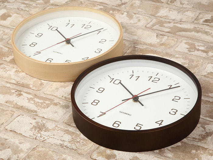 郡上踊りで有名な郡上八幡で観光体験のカトモクのお店を運営する加藤木工が作る日本製セイコー電波壁掛け時計