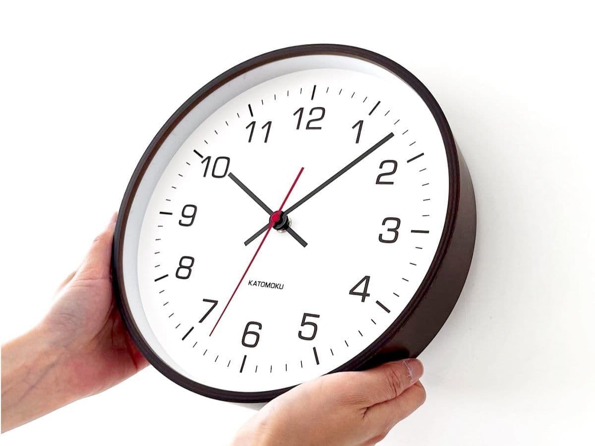 郡上踊りで有名な郡上八幡で観光体験のカトモクのお店を運営する加藤木工が作る日本製セイコー電波壁掛け時計