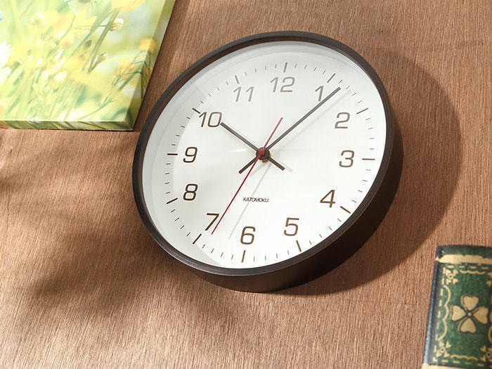 郡上踊りで有名な郡上八幡で観光体験のカトモクのお店を運営する加藤木工が作る日本製セイコー電波壁掛け時計