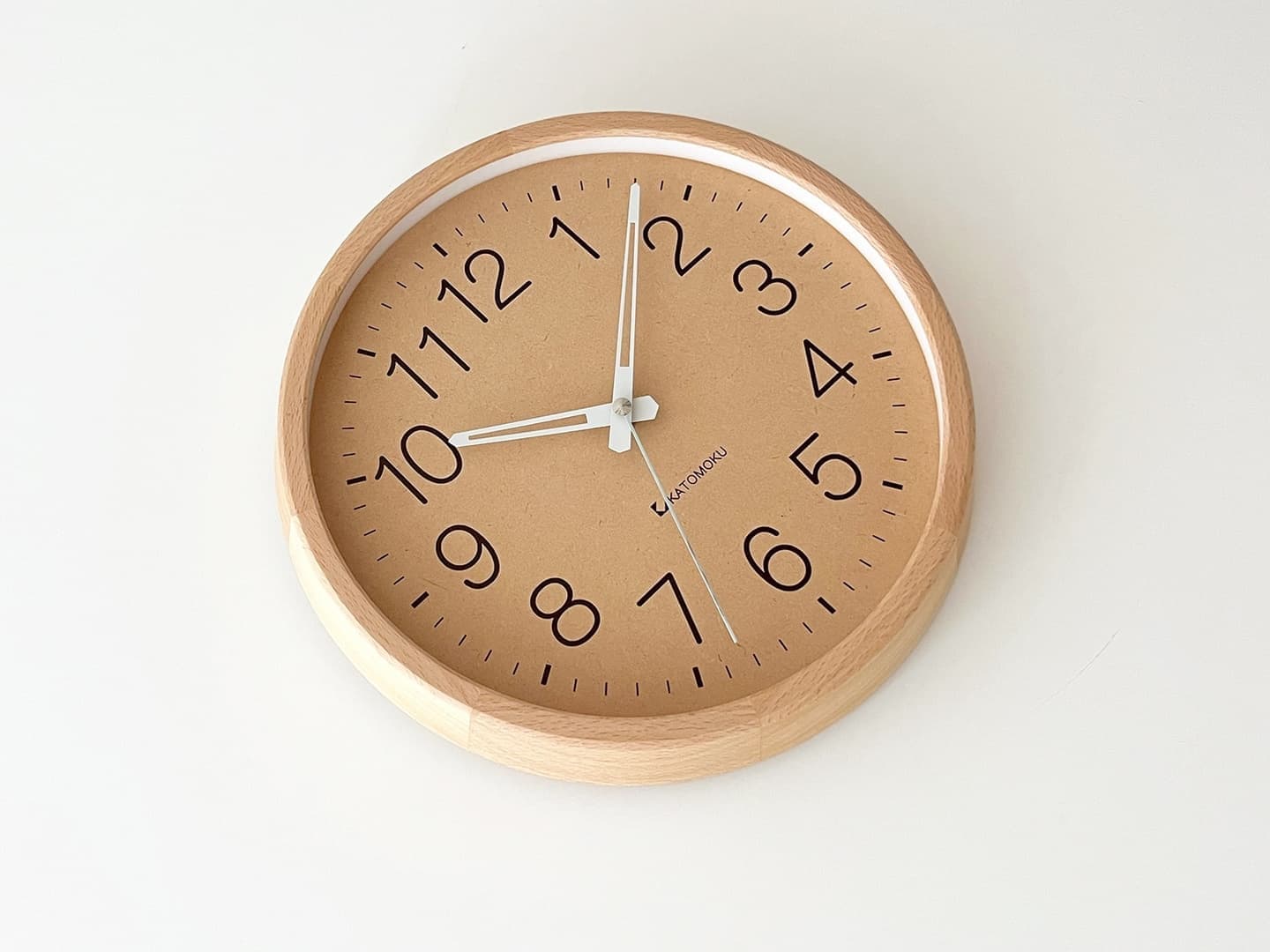 郡上踊りで有名な郡上八幡で観光体験のカトモクのお店を運営する加藤木工が作る日本製セイコー電波壁掛け時計