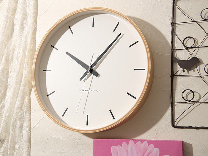 郡上踊りで有名な郡上八幡で観光体験のカトモクのお店を運営する加藤木工が作る日本製セイコー電波壁掛け時計