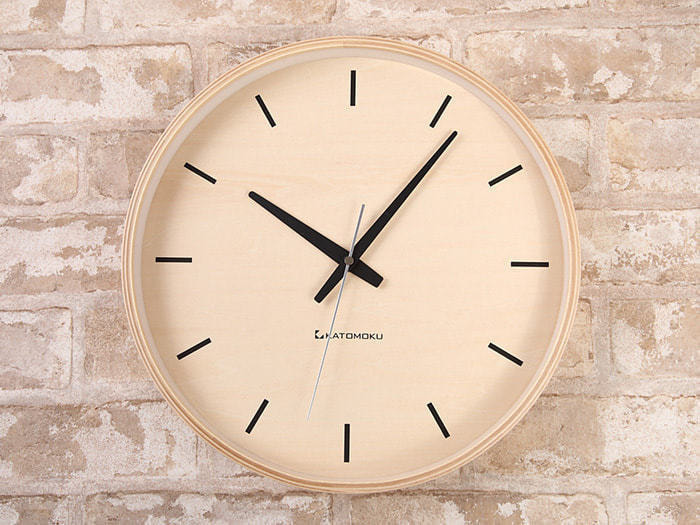 郡上踊りで有名な郡上八幡で観光体験のカトモクのお店を運営する加藤木工が作る日本製セイコー電波壁掛け時計