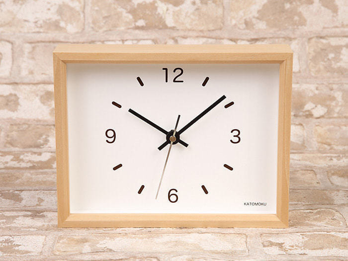 郡上踊りで有名な郡上八幡で観光体験のカトモクのお店を運営する加藤木工が作る日本製セイコー電波壁掛け時計