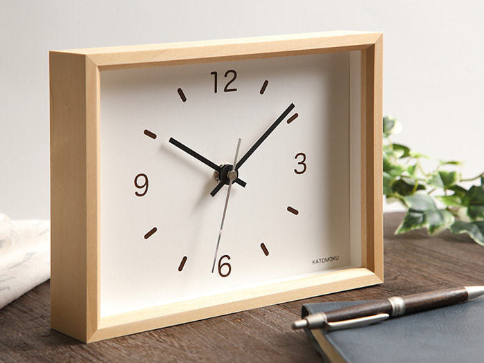郡上踊りで有名な郡上八幡で観光体験のカトモクのお店を運営する加藤木工が作る日本製セイコー電波壁掛け時計