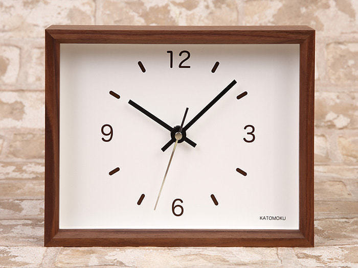 郡上踊りで有名な郡上八幡で観光体験のカトモクのお店を運営する加藤木工が作る日本製セイコー電波壁掛け時計