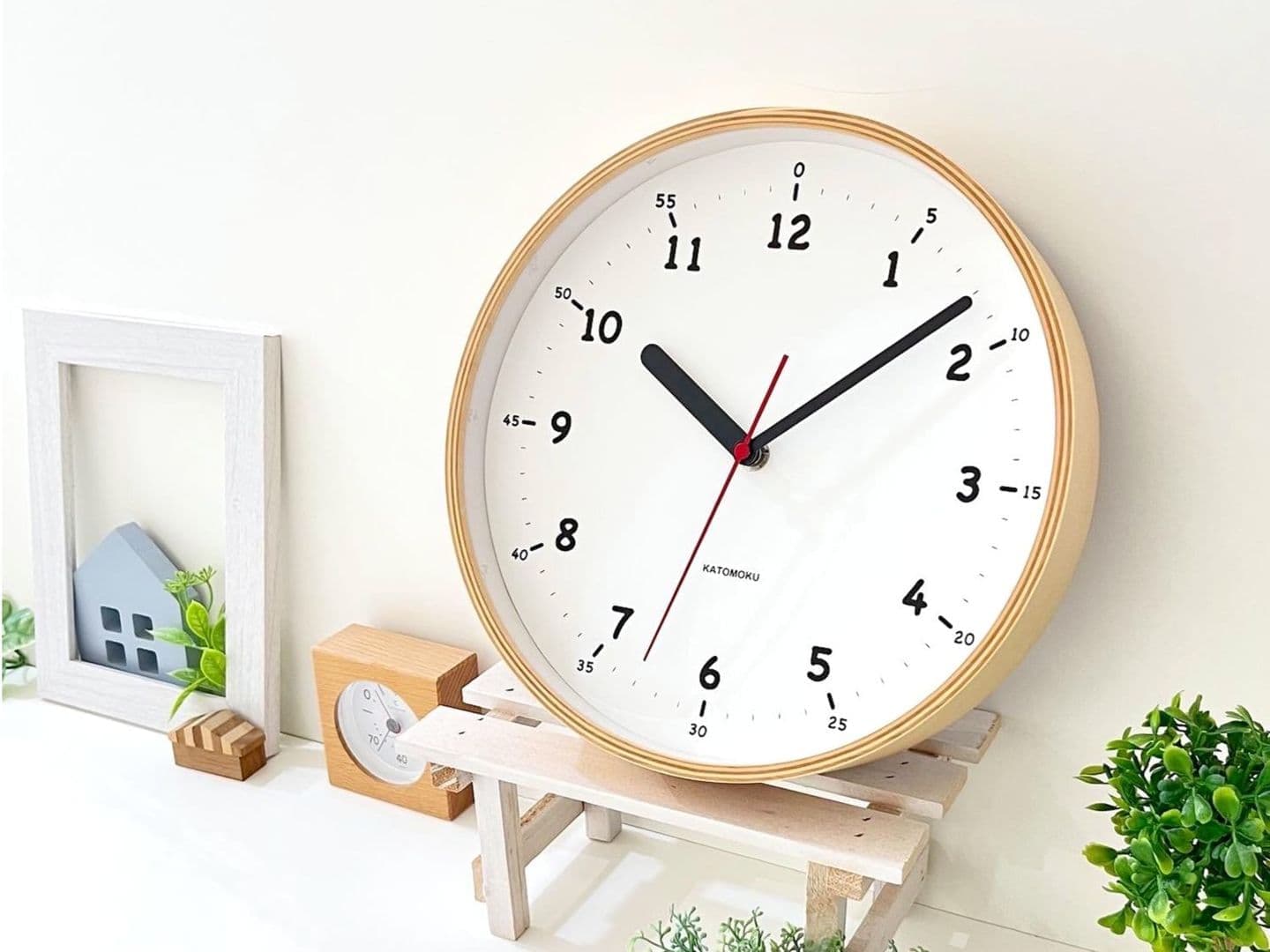 郡上踊りで有名な郡上八幡で観光体験のカトモクのお店を運営する加藤木工が作る日本製セイコー電波壁掛け時計