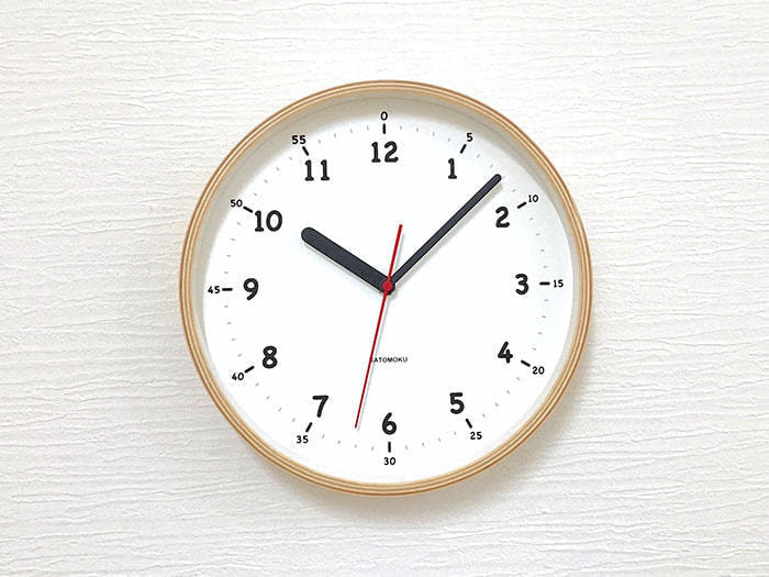 郡上踊りで有名な郡上八幡で観光体験のカトモクのお店を運営する加藤木工が作る日本製セイコー電波壁掛け時計