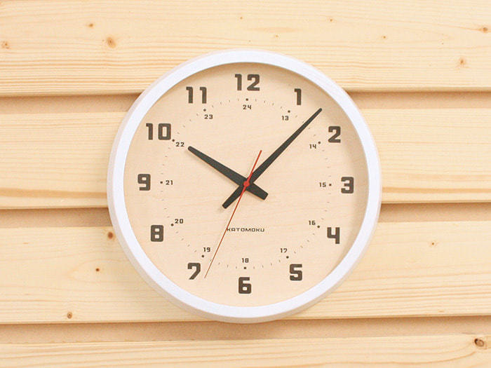 郡上踊りで有名な郡上八幡で観光体験のカトモクのお店を運営する加藤木工が作る日本製セイコー電波壁掛け時計