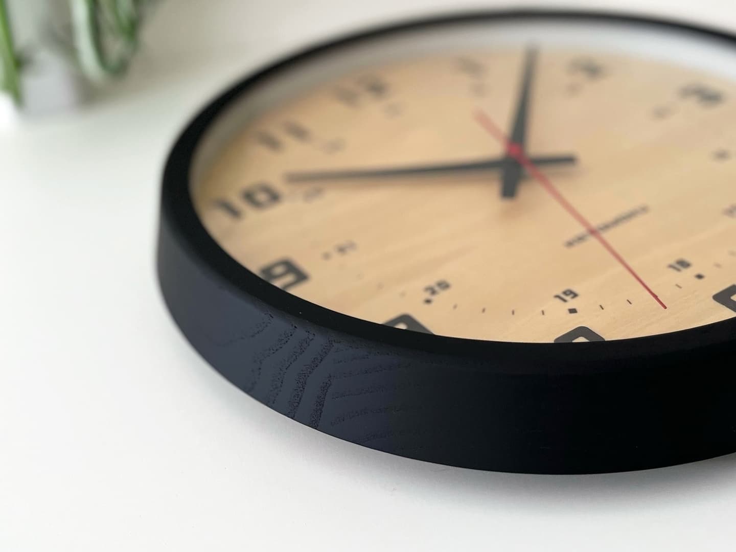 郡上踊りで有名な郡上八幡で観光体験のカトモクのお店を運営する加藤木工が作る日本製セイコー電波壁掛け時計