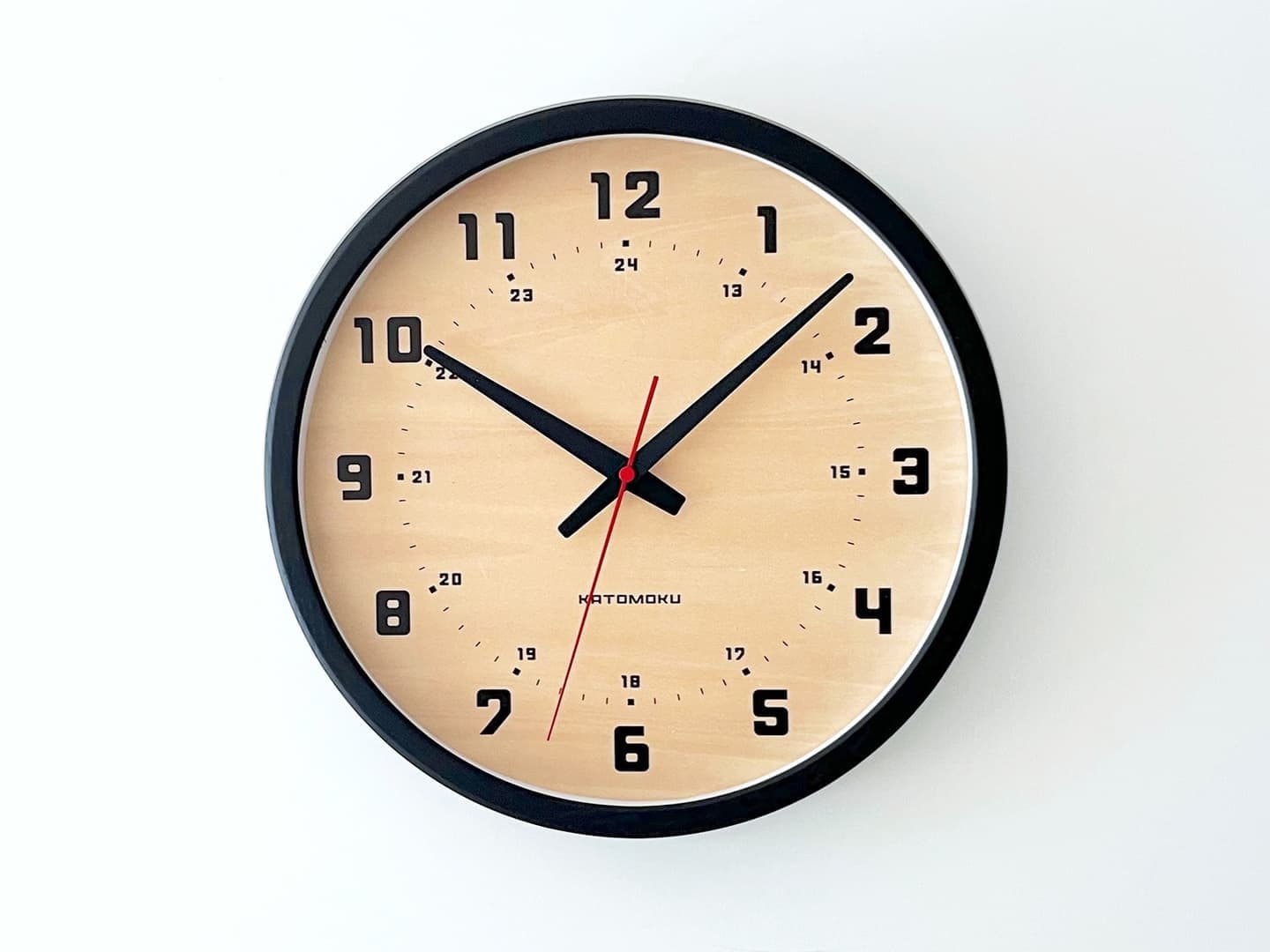 郡上踊りで有名な郡上八幡で観光体験のカトモクのお店を運営する加藤木工が作る日本製セイコー電波壁掛け時計