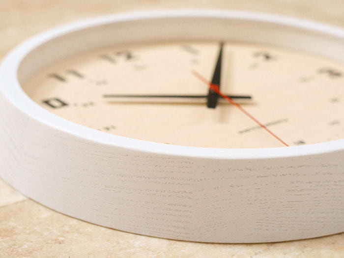 郡上踊りで有名な郡上八幡で観光体験のカトモクのお店を運営する加藤木工が作る日本製セイコー電波壁掛け時計