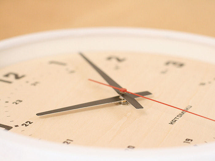 郡上踊りで有名な郡上八幡で観光体験のカトモクのお店を運営する加藤木工が作る日本製セイコー電波壁掛け時計