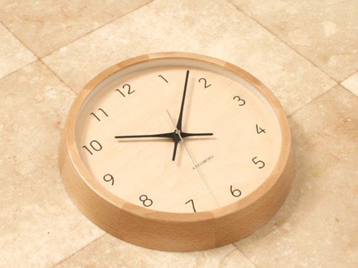 郡上踊りで有名な郡上八幡で観光体験のカトモクのお店を運営する加藤木工が作る日本製セイコー電波壁掛け時計