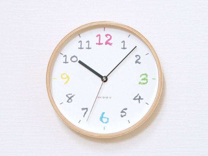 郡上踊りで有名な郡上八幡で観光体験のカトモクのお店を運営する加藤木工が作る日本製セイコー電波壁掛け時計