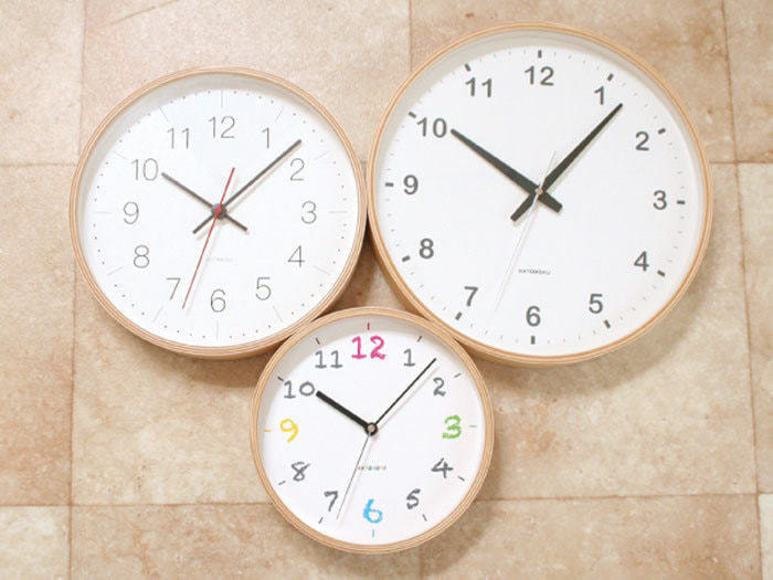 郡上踊りで有名な郡上八幡で観光体験のカトモクのお店を運営する加藤木工が作る日本製セイコー電波壁掛け時計