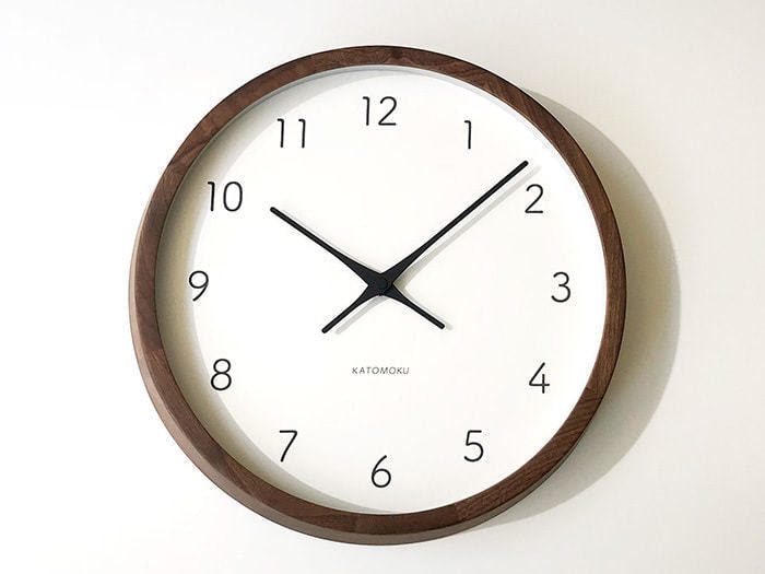 郡上踊りで有名な郡上八幡で観光体験のカトモクのお店を運営する加藤木工が作る日本製セイコー電波壁掛け時計