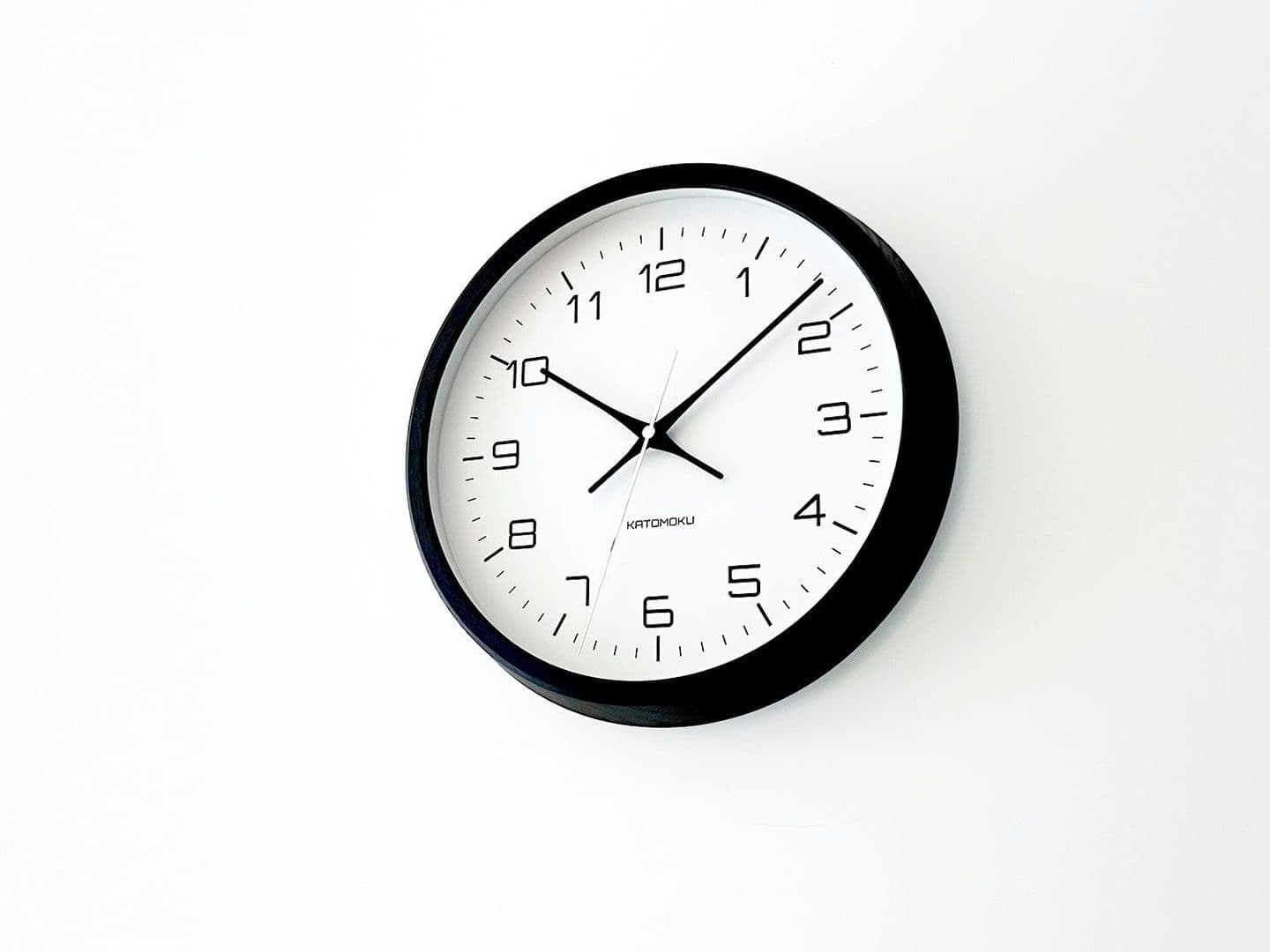 郡上踊りで有名な郡上八幡で観光体験のカトモクのお店を運営する加藤木工が作る日本製セイコー電波壁掛け時計