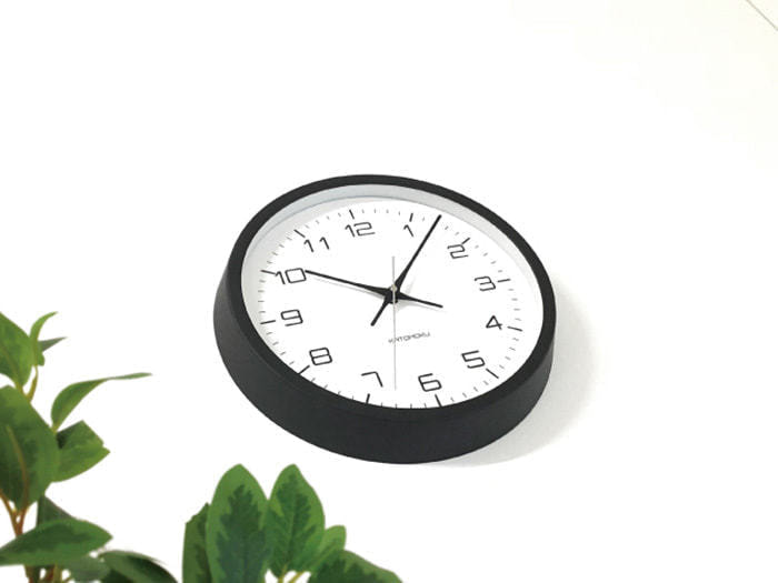 郡上踊りで有名な郡上八幡で観光体験のカトモクのお店を運営する加藤木工が作る日本製セイコー電波壁掛け時計